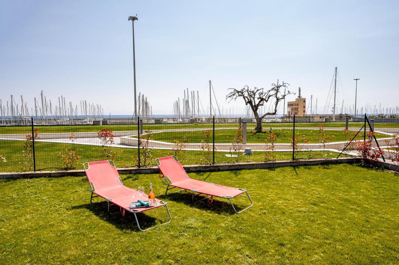 Aregai Marina Exclusive Seaside Apartments Santo Stefano al Mare Extérieur photo