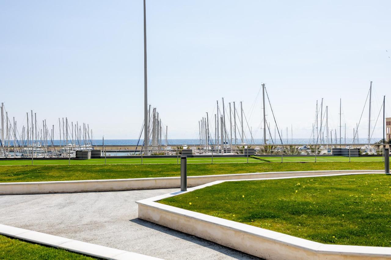 Aregai Marina Exclusive Seaside Apartments Santo Stefano al Mare Extérieur photo