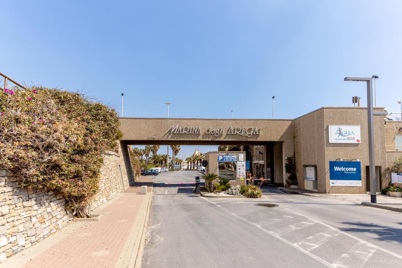 Aregai Marina Exclusive Seaside Apartments Santo Stefano al Mare Extérieur photo