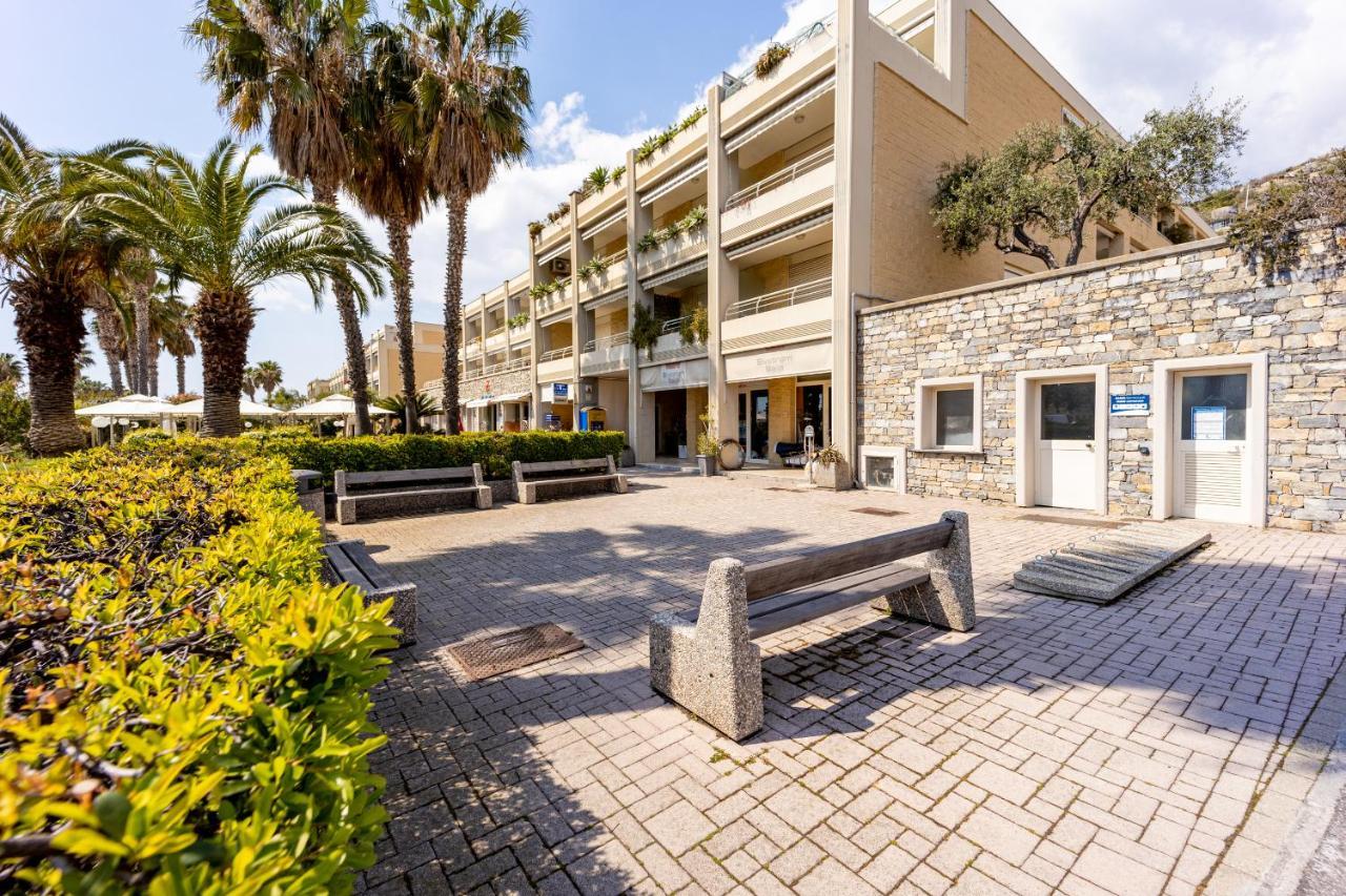 Aregai Marina Exclusive Seaside Apartments Santo Stefano al Mare Extérieur photo