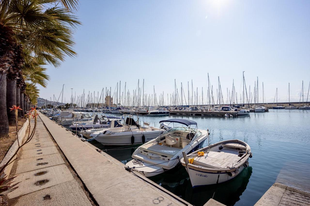 Aregai Marina Exclusive Seaside Apartments Santo Stefano al Mare Extérieur photo